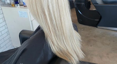 Blair Derry Salon зображення 2