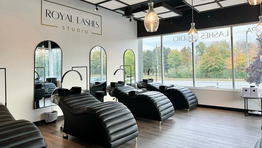 Royal Lashes Studio, bild 1