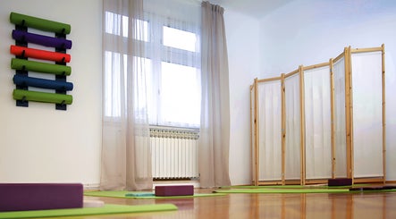 Prostrane joga prostirke u Dodirom Do Zdravlja - Yoga and Bodywork, Zagreb, Grad Zagreb, HR.