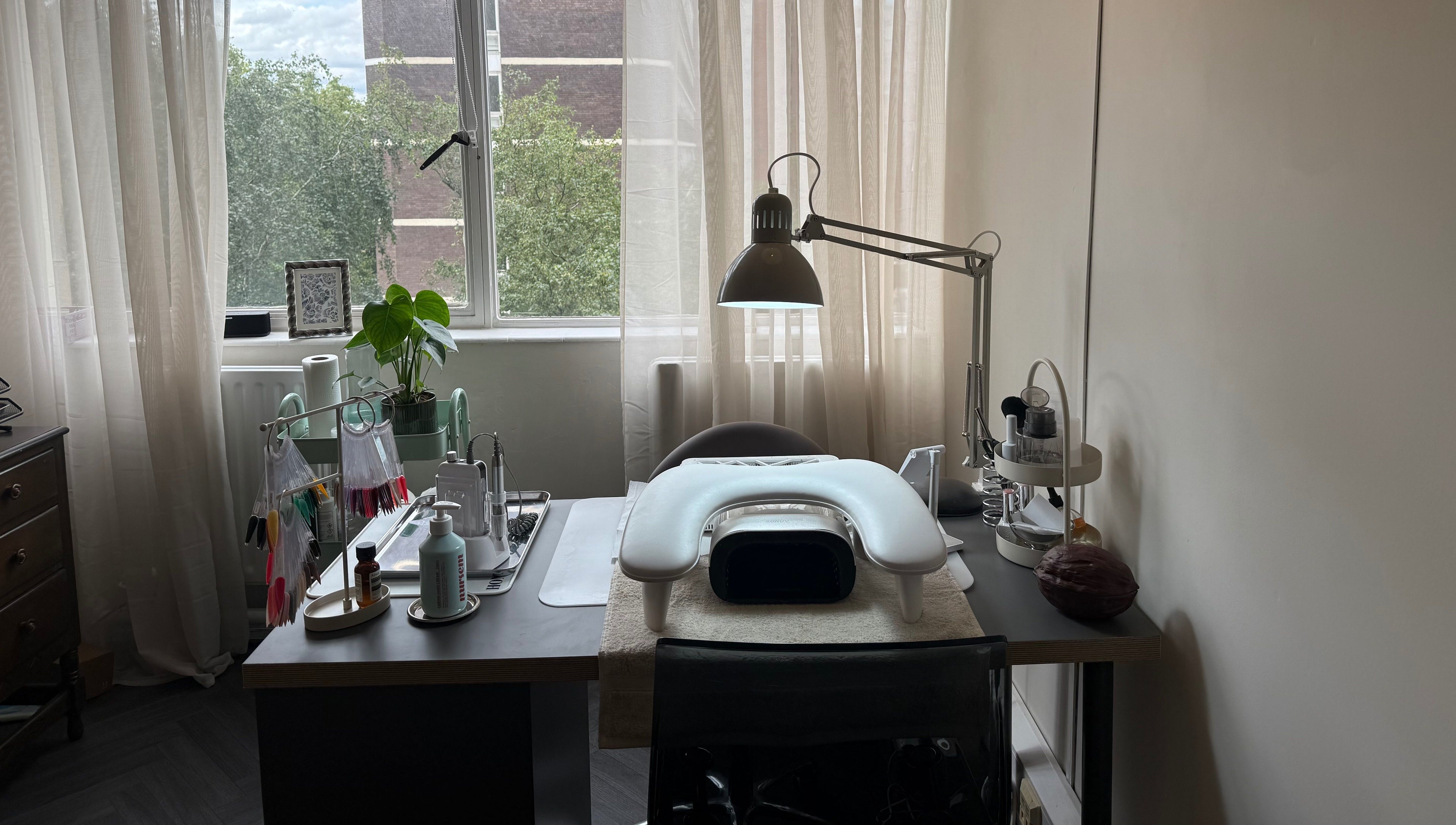 Calm and professional beauty station at Port Studio, Stockport, England, GB with natural lighting.
