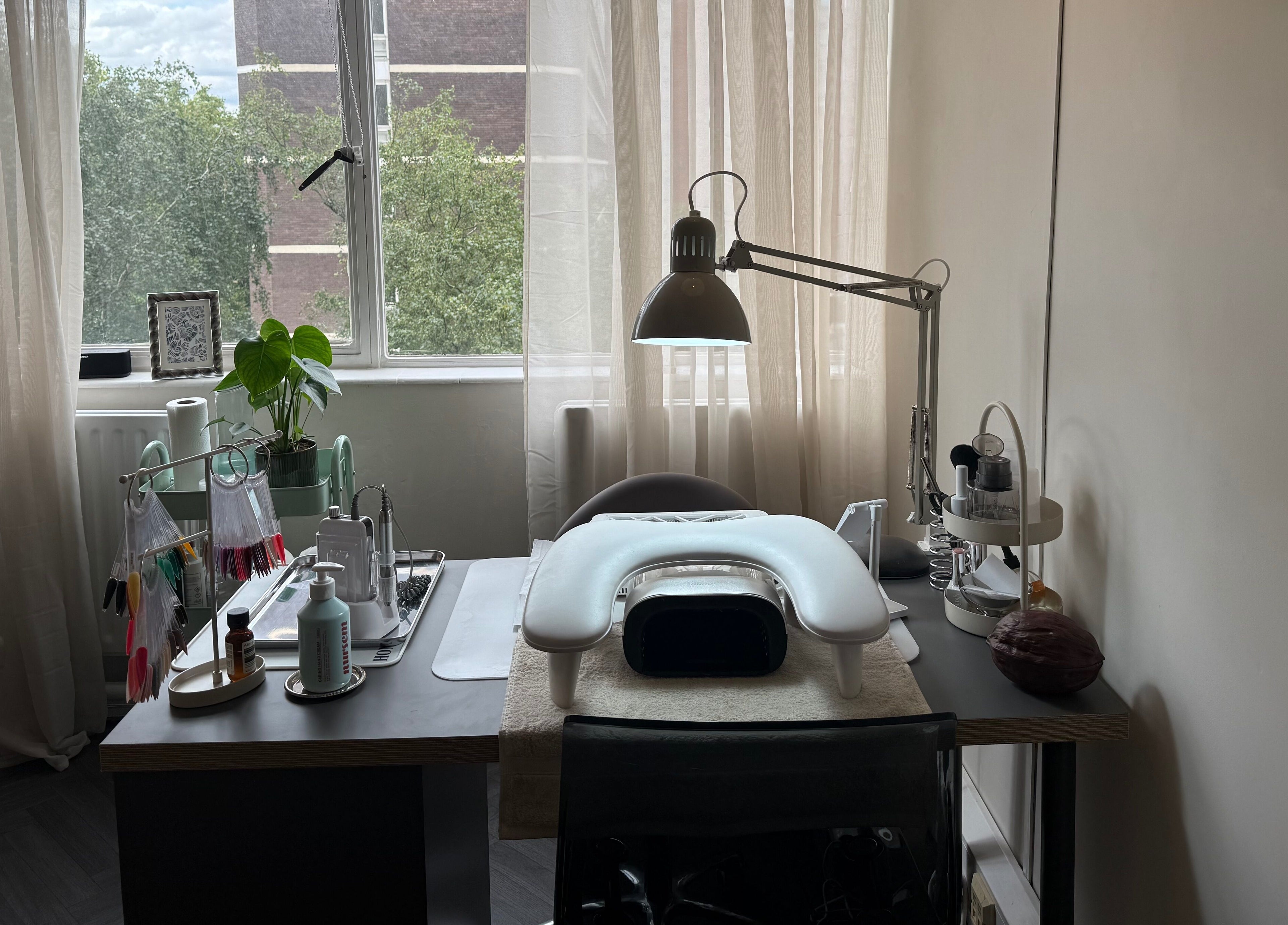 Calm and professional beauty station at Port Studio, Stockport, England, GB with natural lighting.