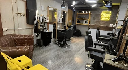 Kanz Barbers