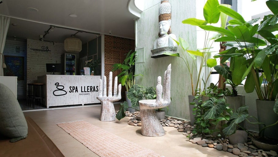 Spa Lleras image 1