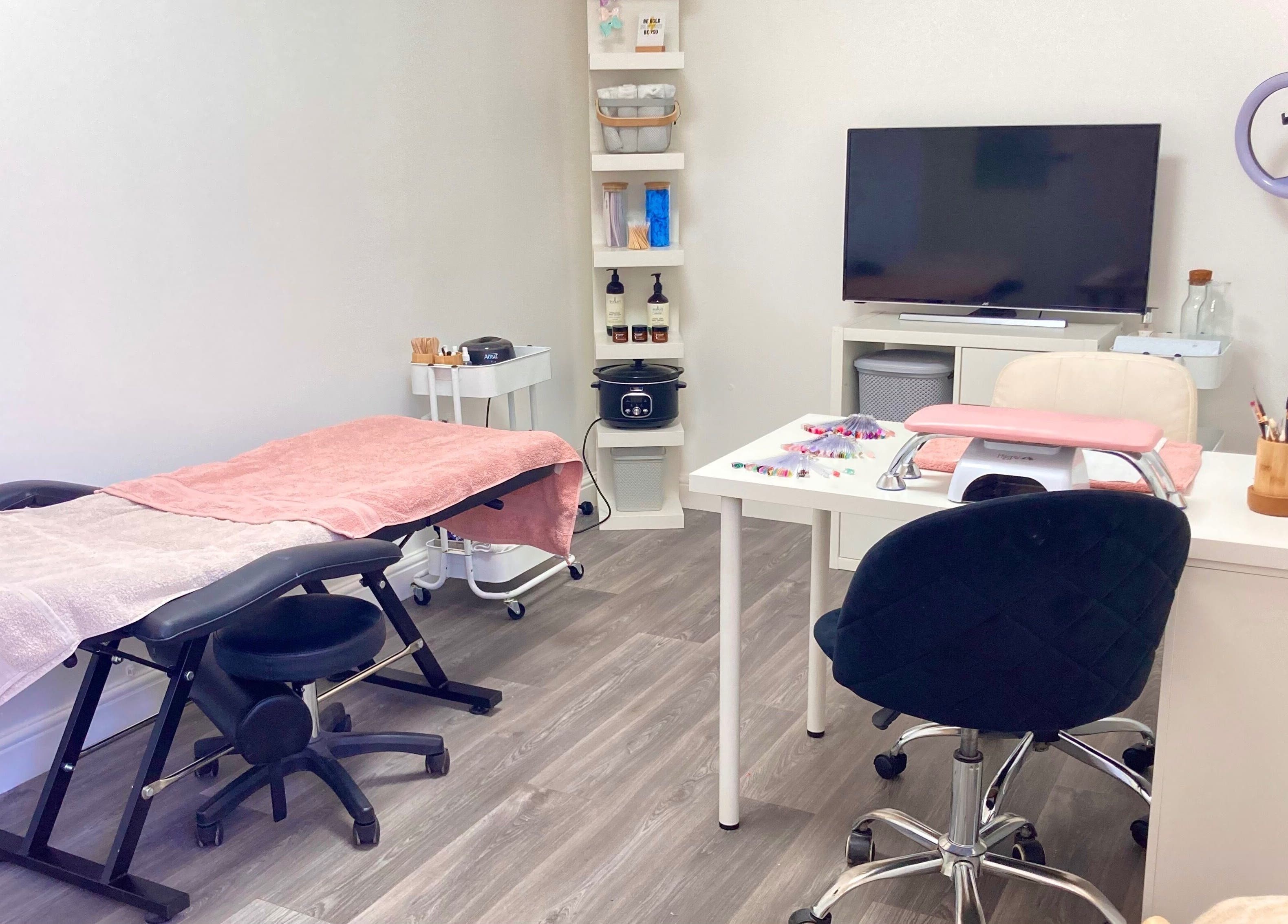 Chic nail studio interior at Summers Nails, Kidsgrove, England, GB featuring cozy treatment station.