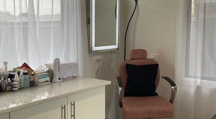 Gambar L'amorè Beauty Training Academy 3