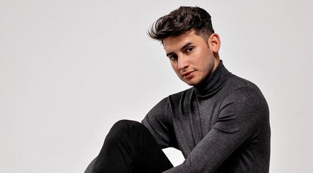 Pedro Oliveira High Concept image 2
