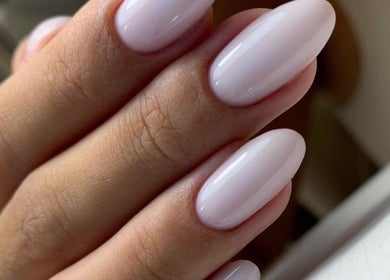 Ongles de Rêve propose une manucure élégante à Marseille, Provence-alpes-côte D'azur, FR.