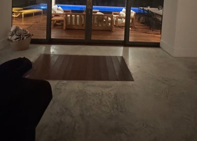 Night view of a cozy poolside lounge at Mobile Treatments, Saint Michael, Saint Michael, BB.