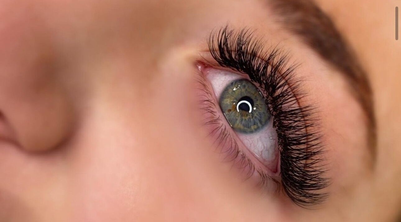 Close-up of a styled eyelash at Em’s Lashes and Beauty, Lowestoft, England, GB.
