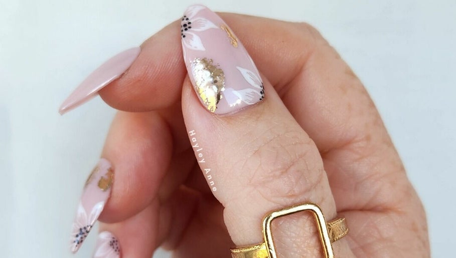 The Vibe Nails and Beauty image 1