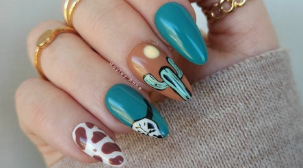 The Vibe Nails and Beauty image 2
