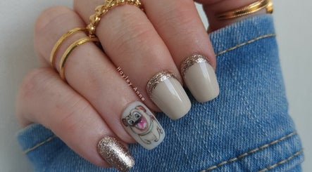 The Vibe Nails and Beauty image 3