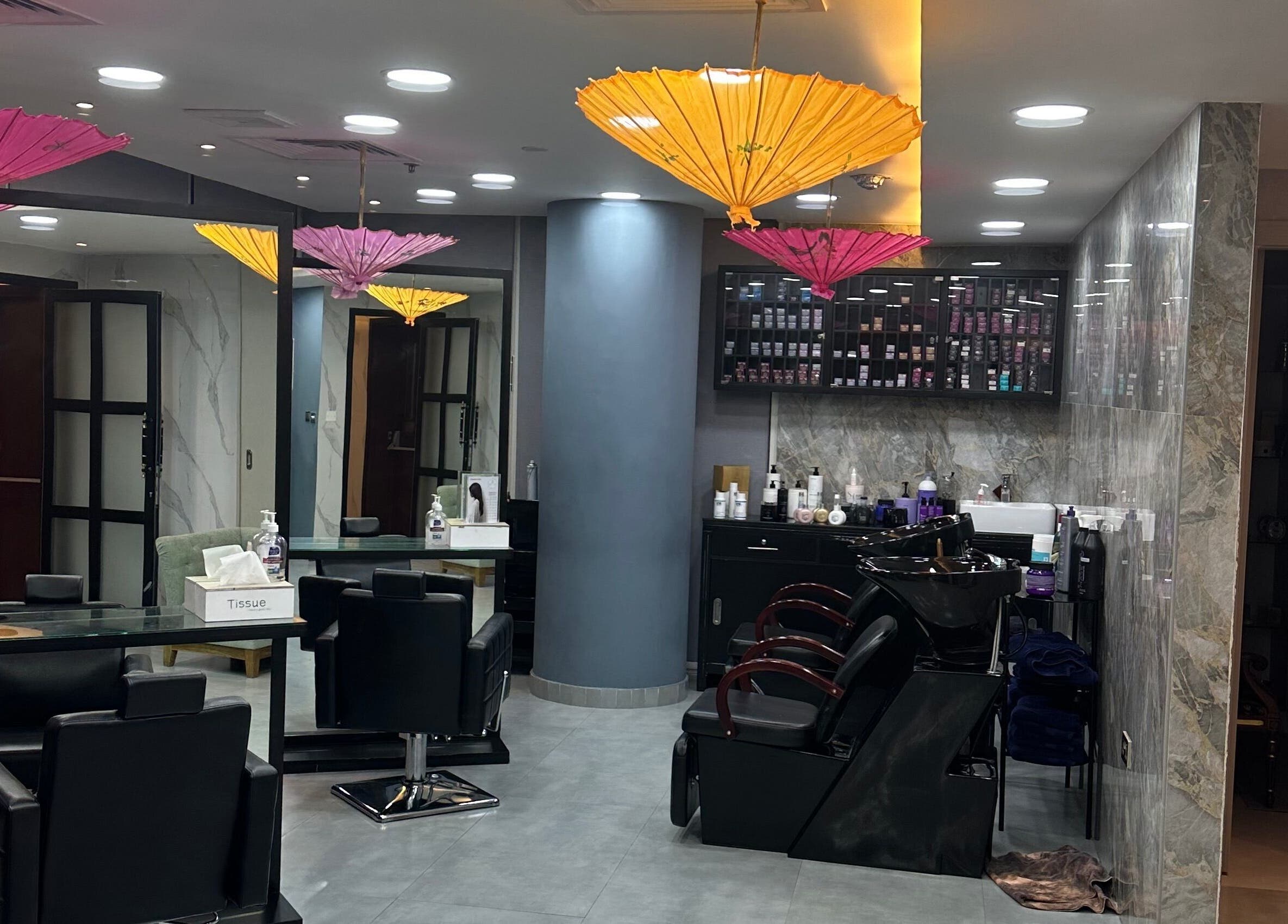 Sophisticated interior of Bel Fiore Ladies Salon in Abu Dhabi, AE featuring elegant decor and stylish seating.