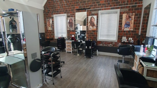 Color Hair Studio