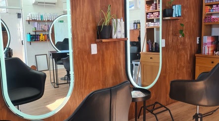 Kowai Hair Studio, bild 2