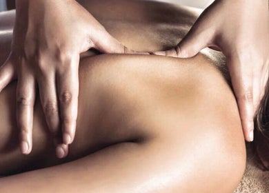 Relaxing massage at Alma Wellness, West Wickham, England, GB. Experience tranquility and rejuvenation.