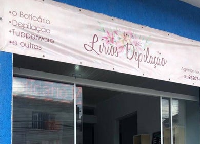 Fachada de Lirios Depilação com fachada azul em São Paulo, São Paulo, BR.