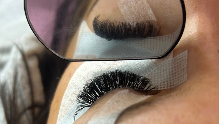 Lash & Co. obrázek 1