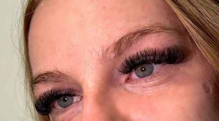 Lash & Co. obrázek 2