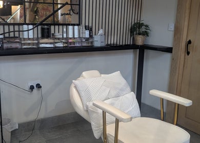 Relaxing beauty chair at The Beauty Barn at Pinwall, Atherstone, England, GB, ready for pampering sessions.