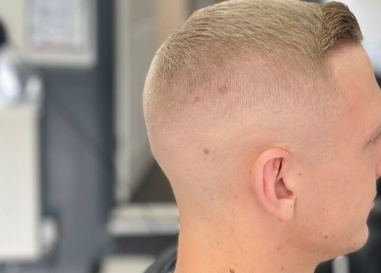 Fresh buzz cut at Allens Barbers & Co in Southampton, England, GB. Modern hairstyle for a stylish look.