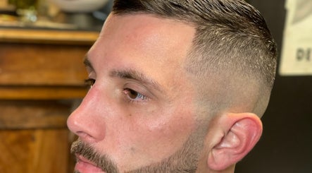 GANSTER’S Barbershop