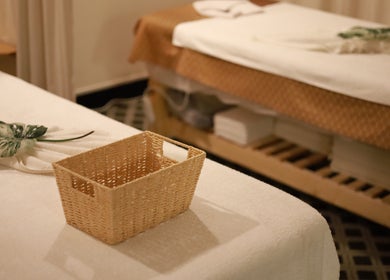 Peaceful massage room at Thanwa Thai Massage, Melbourne, Victoria, AU, featuring soothing decor and relaxing ambiance.