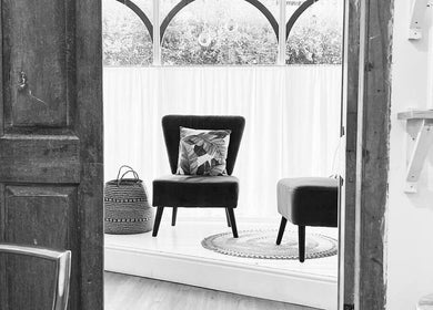 Chic seating area at The Hairdresser at The Studio, 1 Vicarage Street, Frome. Cozy and inviting ambiance in Frome, England, GB.