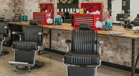 DMH Hairdressing  изображение 3