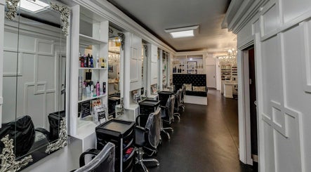 Ooh La Lah Salon – kuva 3