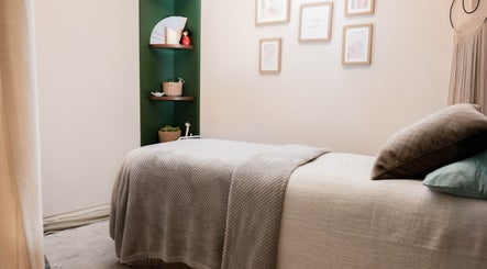 Big Calm Holistic Therapies