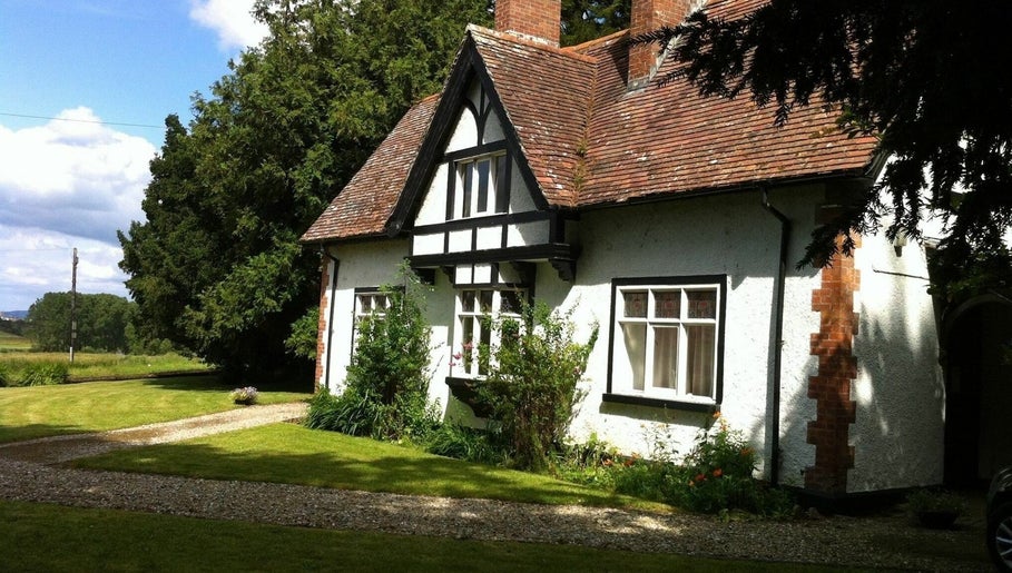 Image de The Cottage by Maria 1