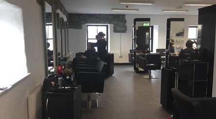 Pams Hair Beauty image 2