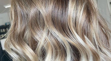 Pams Hair Beauty image 3