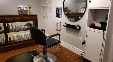 Kathryn Sutherland Hairstyling