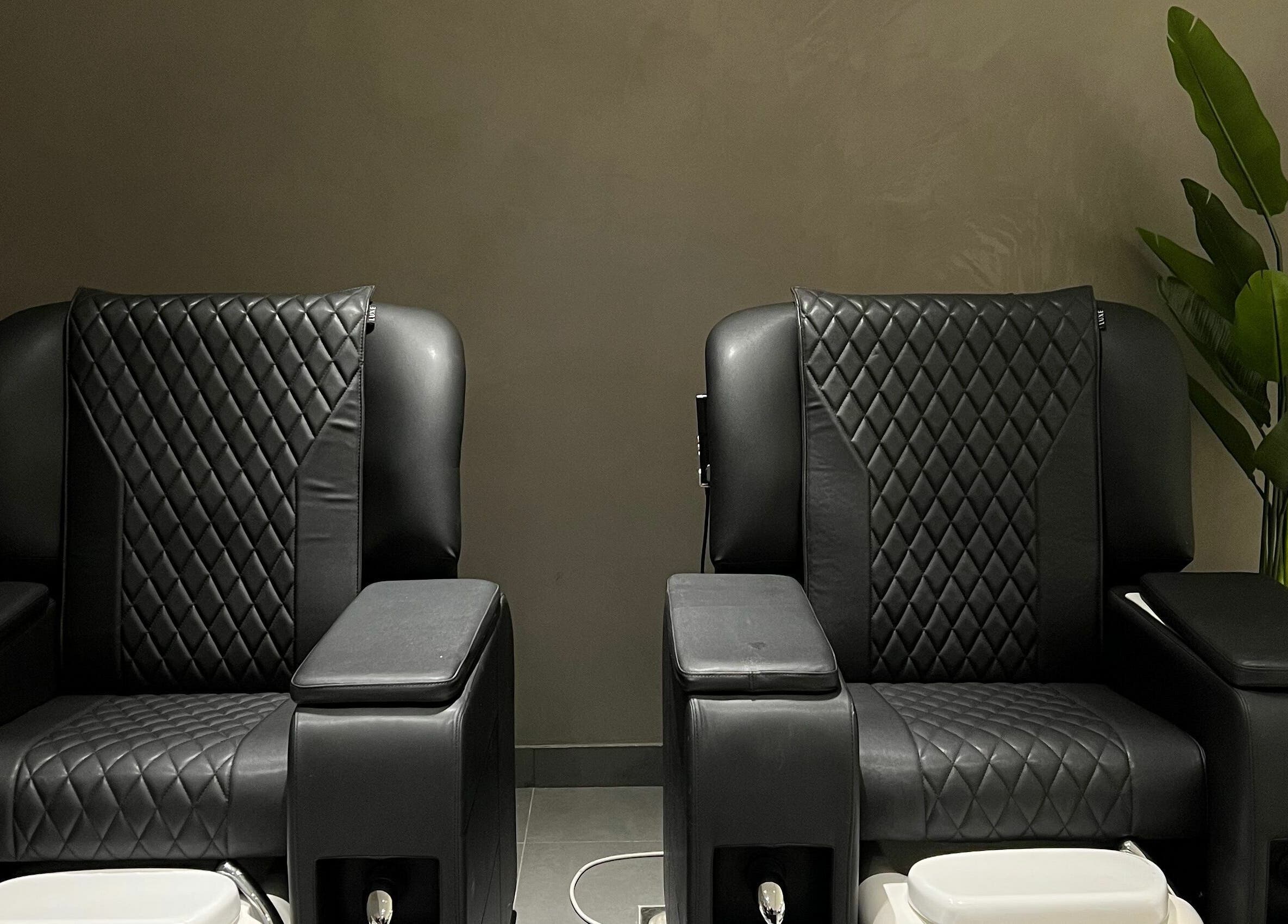 Luxurious pedicure chairs at Art Lab by Bariks Salon, Dubai, Dubai, AE, offering premium relaxation.