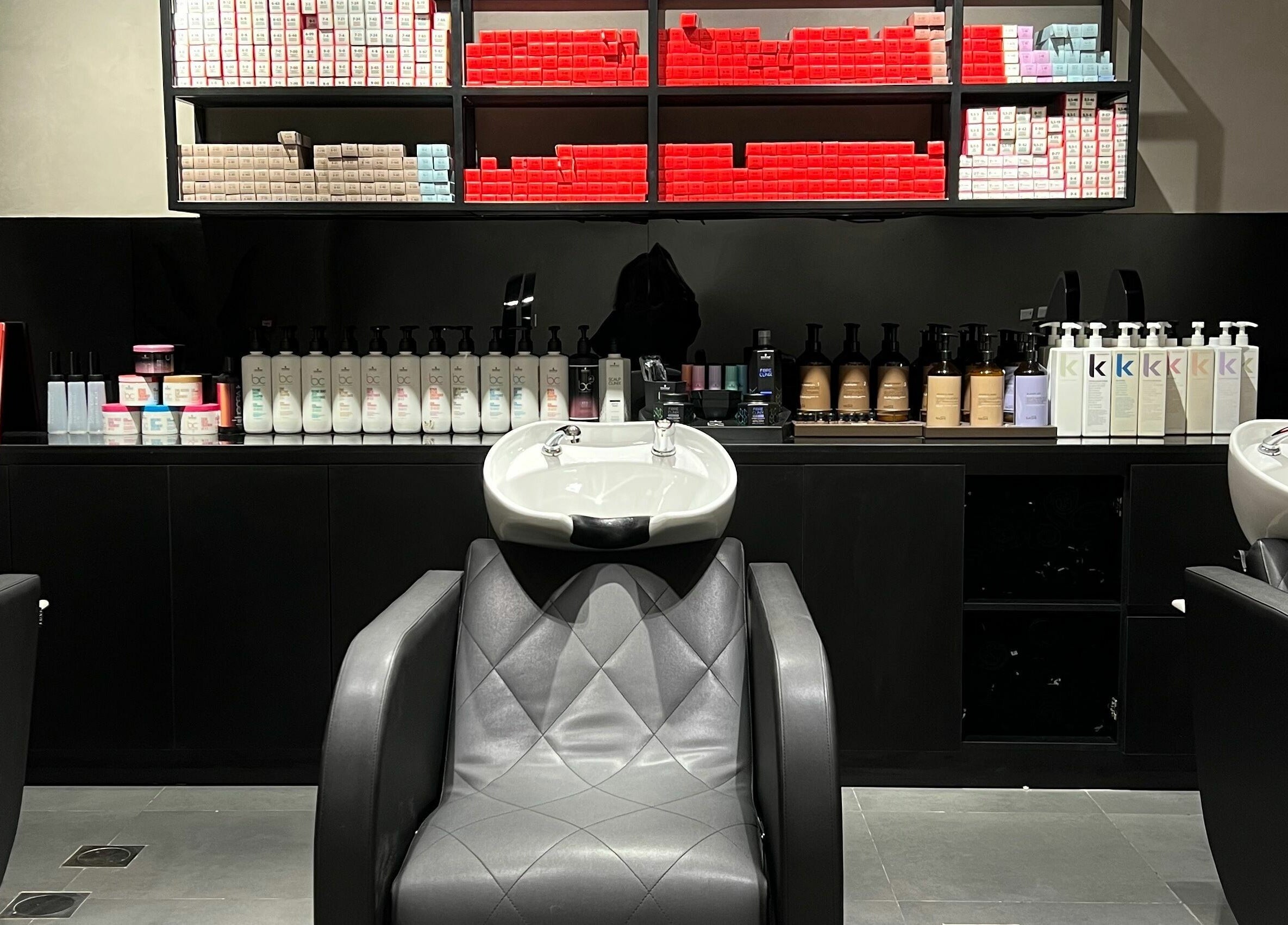 Modern salon chair and product shelves at Art Lab by Bariks Salon, Dubai, Dubai, AE.