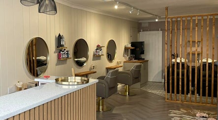 Lottie’s Hair Salon