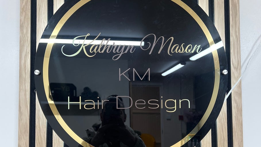 KM Hair Design, bilde 1