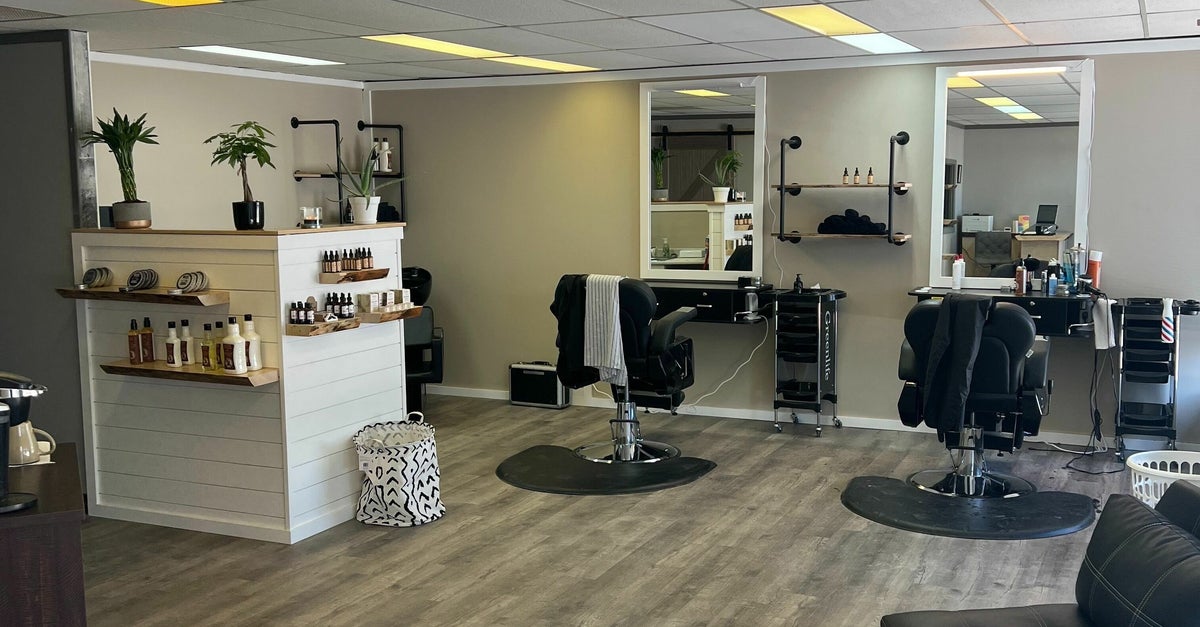 Make an appointment at Straight Edge Barbers Inc 3111 Millar Avenue