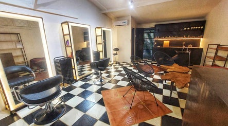Octo Salon image 2