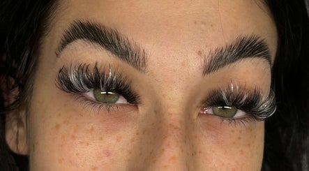 LARENEGADE Lashes Aesthetics Wellness