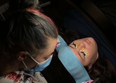 Professional eyelash extension at LARENEGADE Lashes Aesthetics Wellness in Puslinch, Ontario, CA.