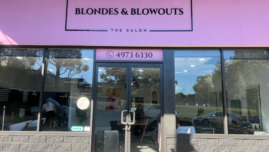 Blondes & Blowouts afbeelding 1