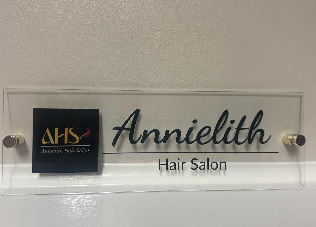 Letrero de Annelith Hair Salon en AHS SALON MD, Columbia, MD, PR. Diseño moderno y elegante.