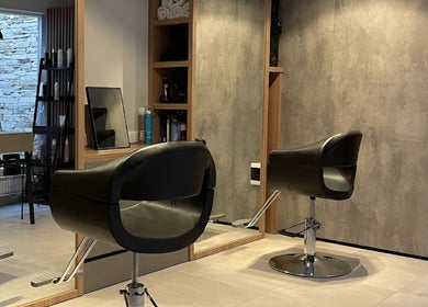 Interior moderno del Zane Hair Designer Studio Guemes Mdq en Mar del Plata, Provincia de Buenos Aires, AR.