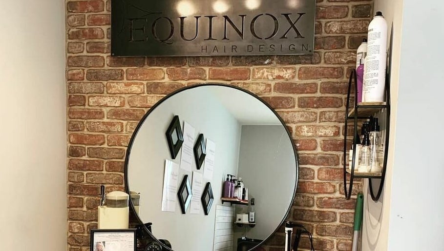 Equinox Hair Design billede 1