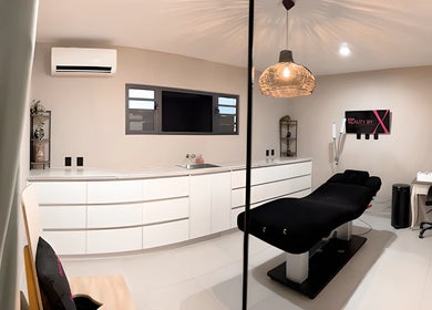 Elegant treatment room at Bonaire Beauty By X, Kralendijk, Bonaire, BQ with modern facilities and calming decor.