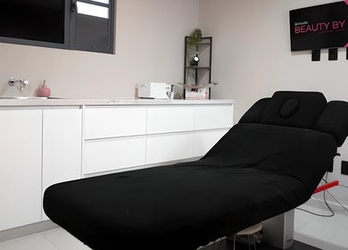 Elegant treatment room at Bonaire Beauty By X, Kralendijk, Bonaire, BQ.