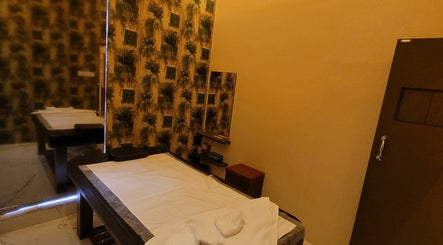 Zen Luxury Spa (Spa In Borivali West) image 3